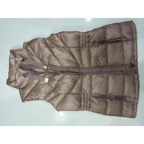 Athleta Jackets & Blazers - Athleta Women's Goose Down Puffer Vest in Beige, Size M